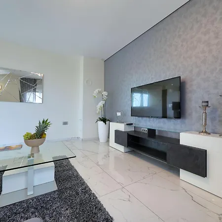 Luxus No 3 In Mit Balkon I Naehe Altstadt & Apartment *