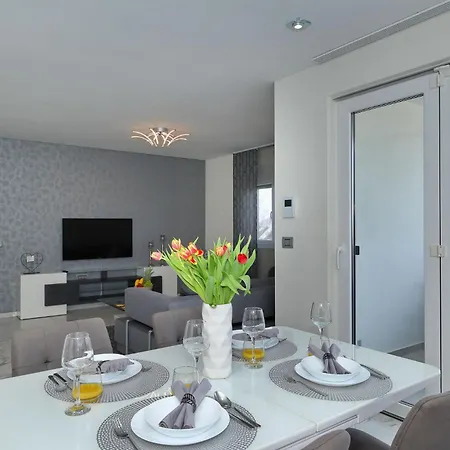 Luxus No 3 In Mit Balkon I Naehe Altstadt & *