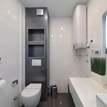 Luxus No 3 In Mit Balkon I Naehe Altstadt & Zadar