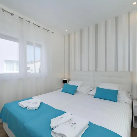 Luxus No 3 In Mit Balkon I Naehe Altstadt &