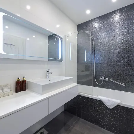 Luxus No 3 In Mit Balkon I Naehe Altstadt & Apartment Zadar