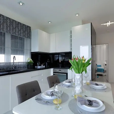 Apartment Luxus No 3 In Mit Balkon I Naehe Altstadt & Zadar