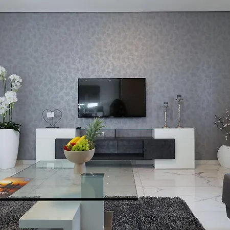 Apartment Luxus No 3 In Mit Balkon I Naehe Altstadt & Zadar