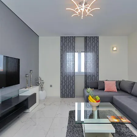 Luxus No 3 In Mit Balkon I Naehe Altstadt & * Zadar