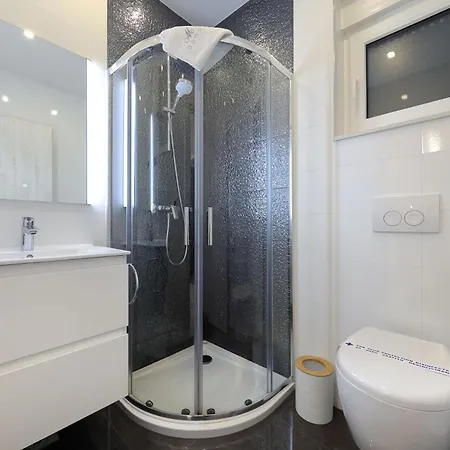 Luxus No 3 In Mit Balkon I Naehe Altstadt & Apartment Zadar