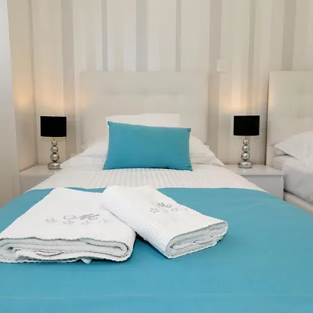 Apartment Luxus No 3 In Mit Balkon I Naehe Altstadt & Zadar