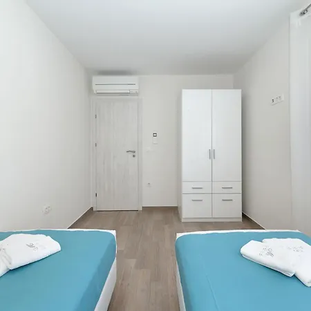 Apartment Luxus No 3 In Mit Balkon I Naehe Altstadt & Zadar
