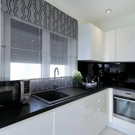 Luxus No 3 In Mit Balkon I Naehe Altstadt &