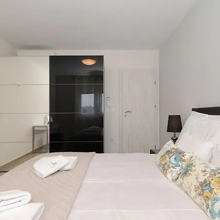 Apartment Luxus No 3 In Mit Balkon I Naehe Altstadt &