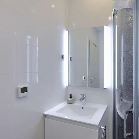 Luxus No 3 In Mit Balkon I Naehe Altstadt & Apartment *