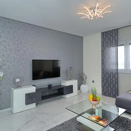 Luxus No 3 In Mit Balkon I Naehe Altstadt & *
